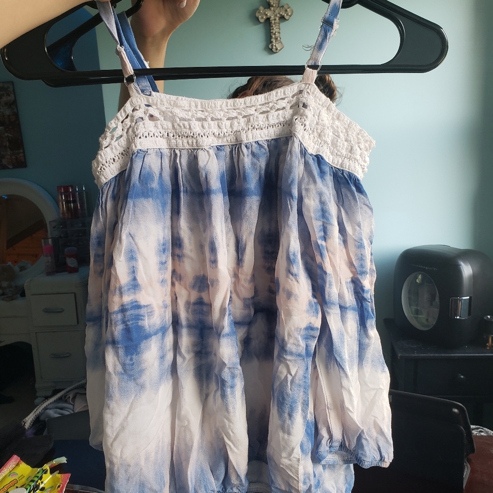 Patterned Off-the-Shoulder Top - Picture 3 of 4